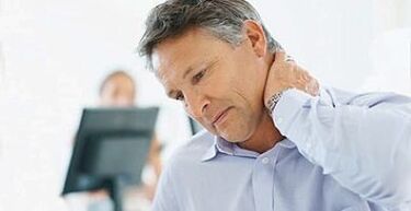 gimdos kaklelio osteochondrozės simptomai yra kaklo skausmas